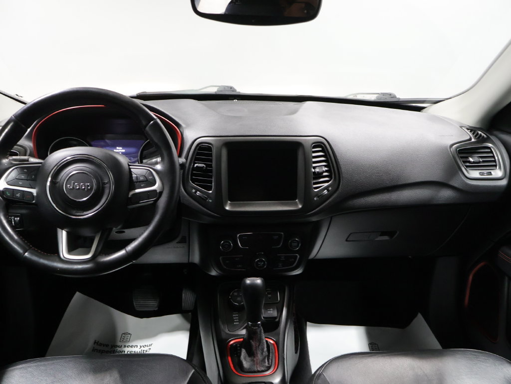 Used 2019 Jeep Compass Trailhawk w/ Leather Interior Group AWD/4WD image 17