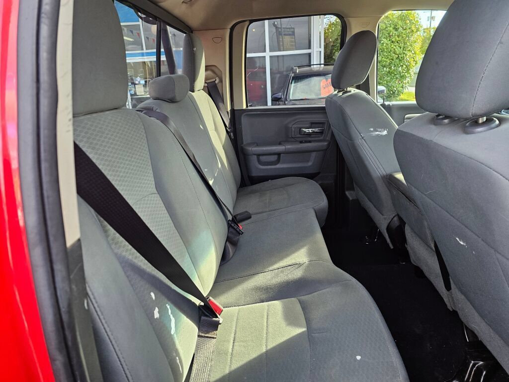 Used 2017 RAM 1500 Classic SLT AWD/4WD image 16