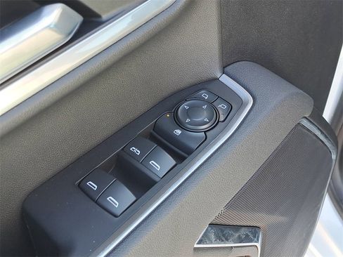 Used 2025 Chevrolet Silverado 1500 LT image 23