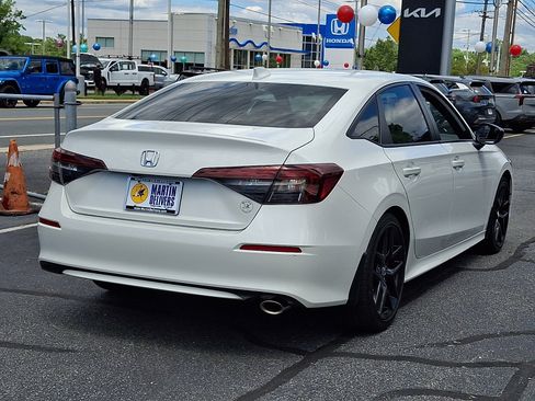 Used 2025 Honda Civic Sport image 4