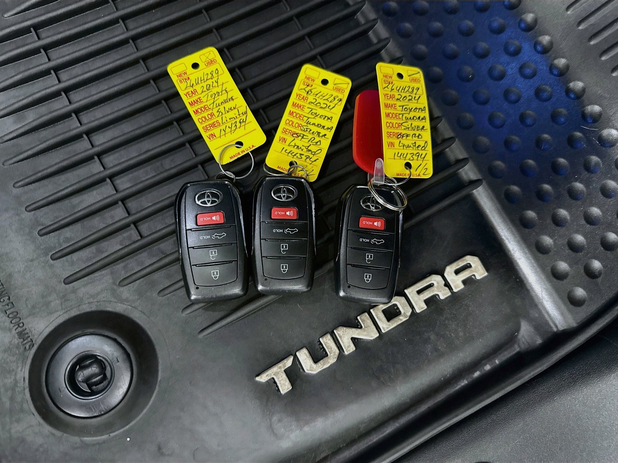 Used 2024 Toyota Tundra Limited w/ TRD Off-Road Package AWD/4WD image 35