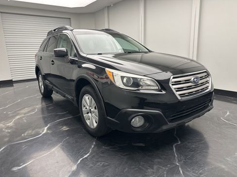 Used 2015 Subaru Outback 2.5i Premium AWD/4WD image 2