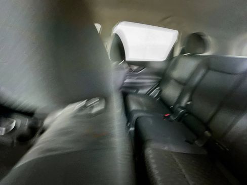 Used 2019 Nissan Rogue S FWD image 26