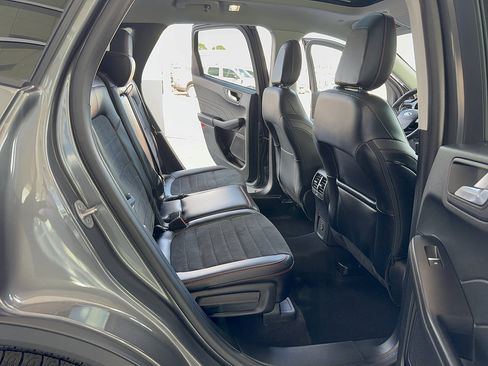 Certified 2022 Ford Escape SEL w/ SEL Stealth AWD Package image 15