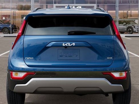 New 2025 Kia Niro EX Touring image 13