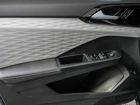 Used 2024 Volkswagen Taos S image 9