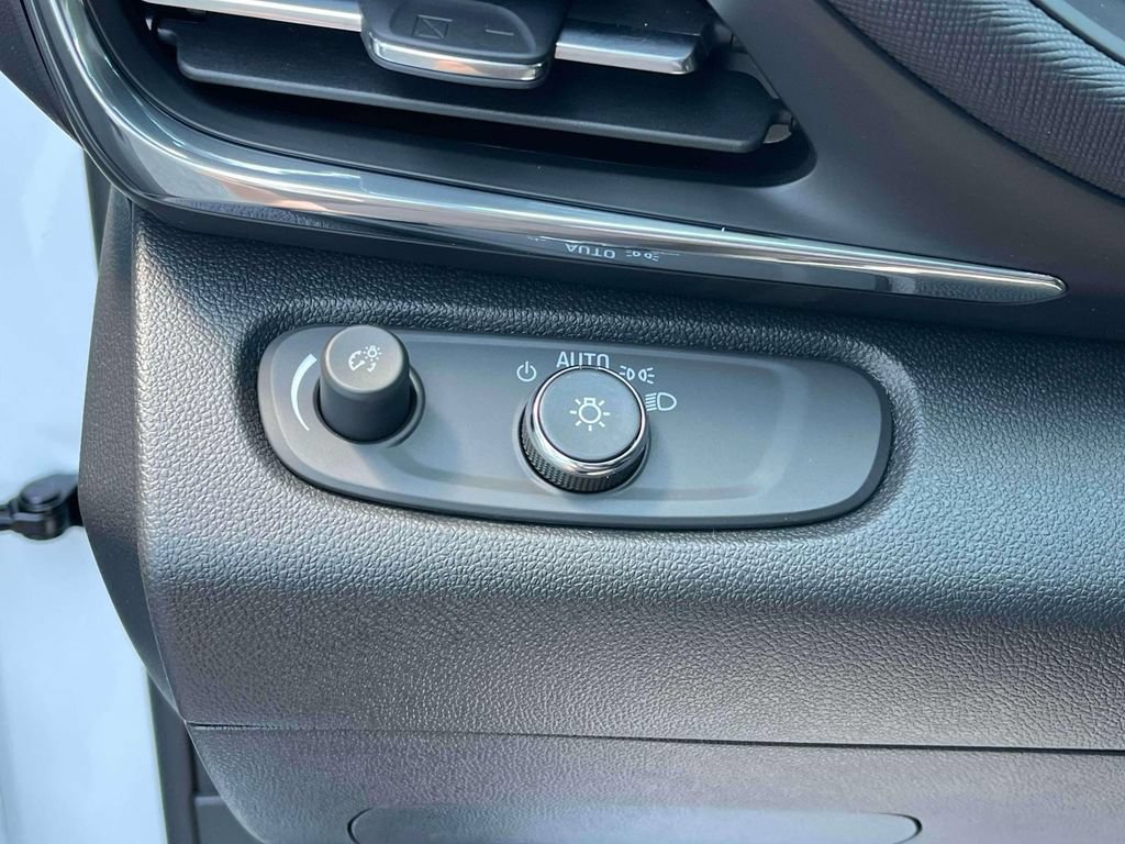 New 2026 Buick Envista Preferred w/ Advanced Safety Package FWD image 23