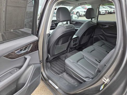 Used 2023 Audi Q7 2.0T Premium Plus w/ Premium Plus Package AWD/4WD image 15