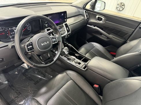 Used 2022 Kia Sorento SX FWD image 9