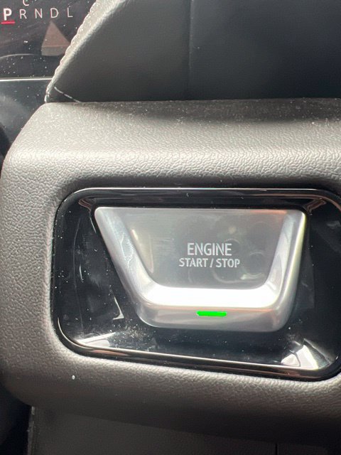 Used 2025 GMC Yukon XL Denali AWD/4WD image 15