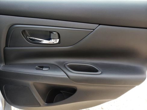 Used 2017 Nissan Altima 2.5 S w/ Power Driver Seat Package image 16