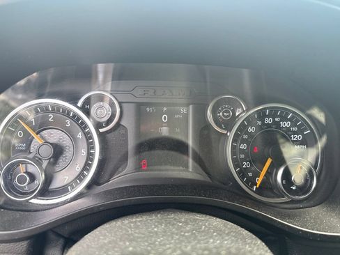 Used 2019 RAM 1500 Big Horn RWD image 9