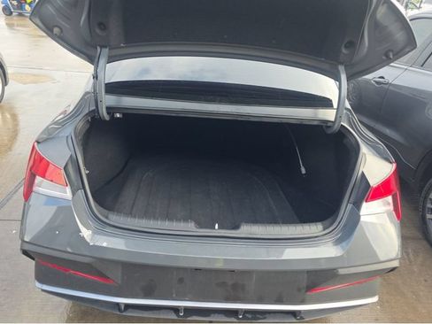 Used 2024 Hyundai Elantra SEL FWD image 10