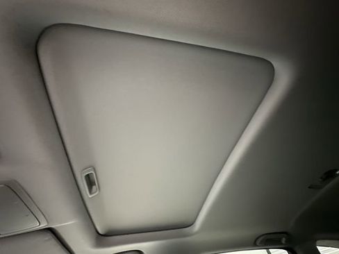 Used 2022 Honda CR-V Touring image 26