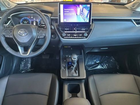 Used 2026 Toyota Corolla Cross XLE w/ Convenience Package image 13