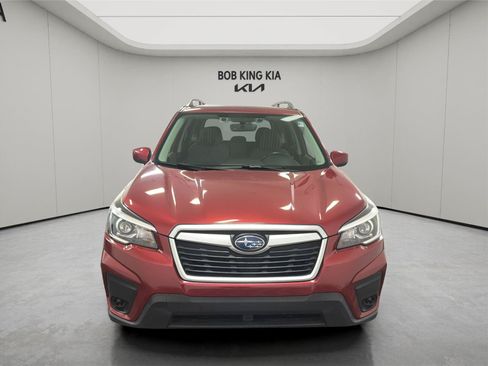 Used 2019 Subaru Forester Premium w/ All-Weather Package AWD/4WD image 8