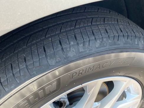 Used 2024 Chevrolet Equinox LT w/ LPO, Floor Liner Package image 17