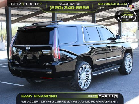 Used 2015 Cadillac Escalade Luxury image 7