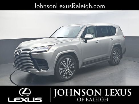 Used 2023 Lexus LX 600 4WD w/ Accessory Package (Z1) image 1
