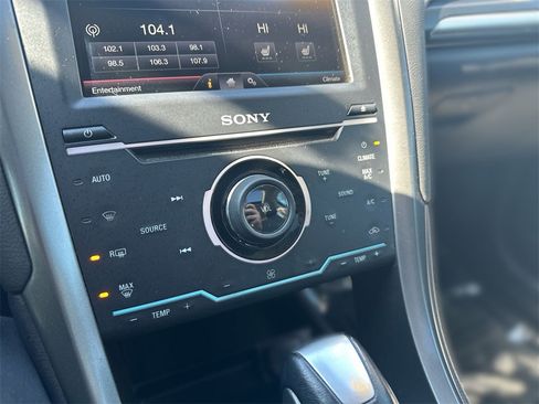 Used 2014 Ford Fusion Titanium image 18