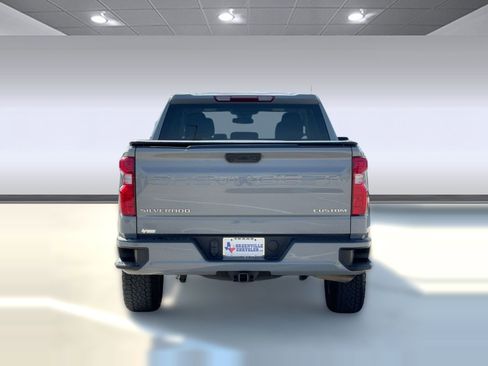 Used 2025 Chevrolet Silverado 1500 Custom image 10