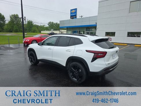 Used 2024 Chevrolet Trax ACTIV FWD image 5