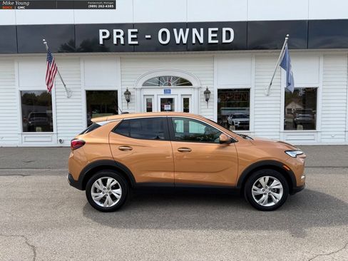 Used 2024 Buick Encore GX Preferred AWD/4WD image 4