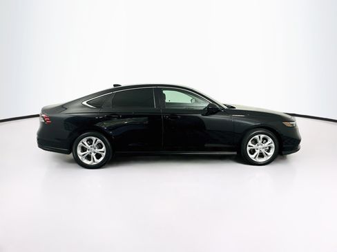 Used 2025 Honda Accord LX image 10
