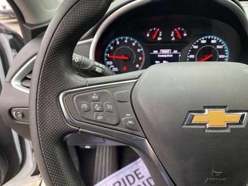 Used 2025 Chevrolet Malibu LT image 21