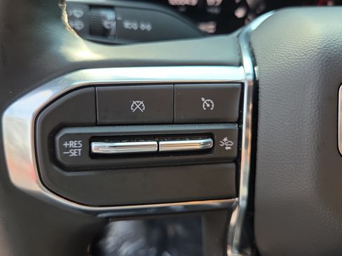 Certified 2024 GMC Canyon Denali AWD/4WD image 25