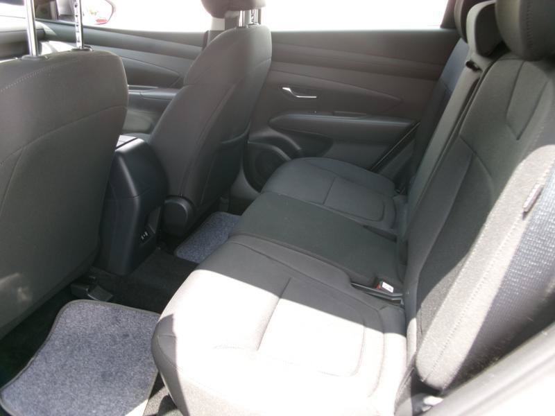 Used 2025 Hyundai Tucson SE FWD image 9