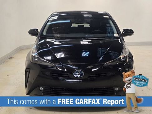 Used 2022 Toyota Prius FWD image 2
