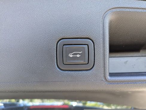 Used 2021 GMC Terrain SLT image 14