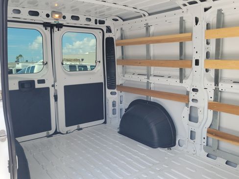 Used 2025 RAM ProMaster 2500 w/ U-Haul Equipment Group FWD image 15