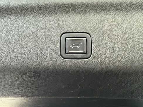 Used 2022 GMC Yukon Denali AWD/4WD image 42