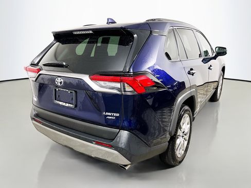 Used 2025 Toyota RAV4 Limited image 4