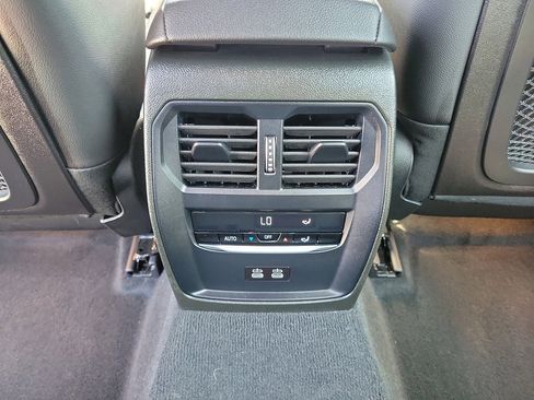 Used 2023 BMW 330i Sedan w/ M Sport Package RWD image 11