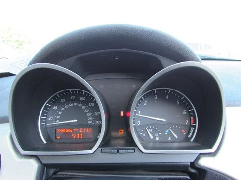 Used 2003 BMW Z4 2.5i image 11