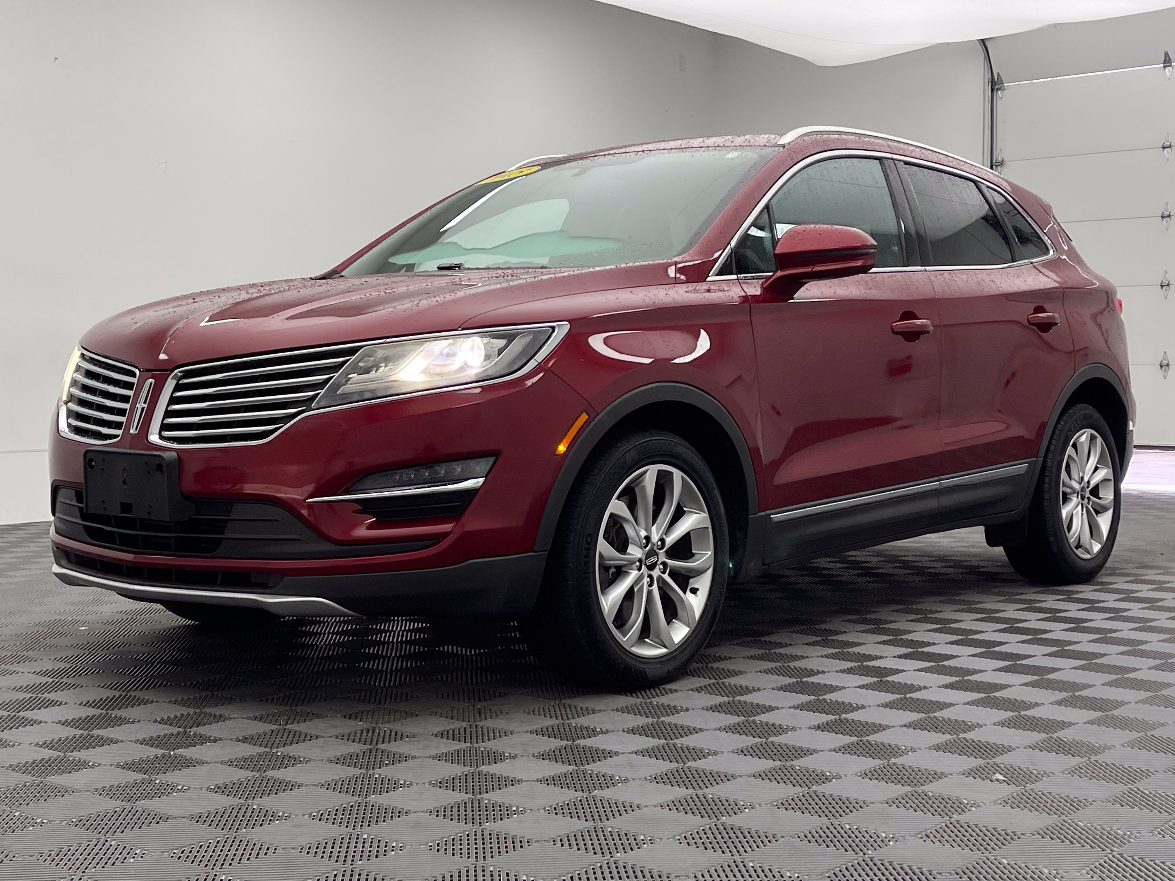 Used 2015 Lincoln MKC FWD w/ Equipment Group 101A Select image 2