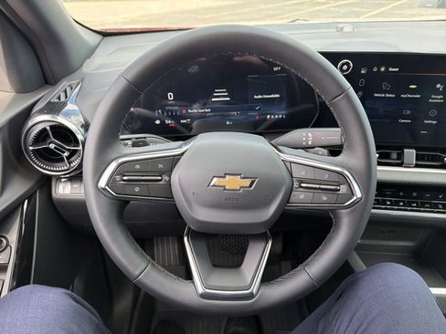 New 2026 Chevrolet Equinox LT image 13