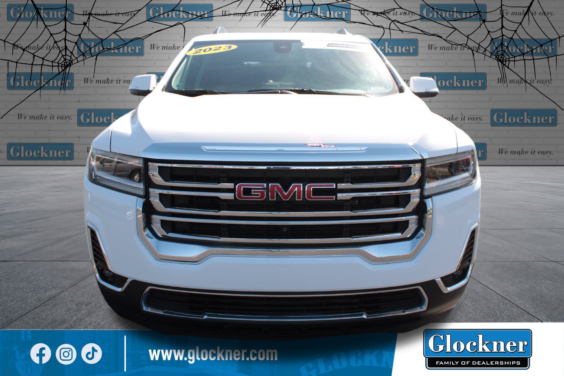 Used 2023 GMC Acadia SLT w/ Preferred Package AWD/4WD image 2