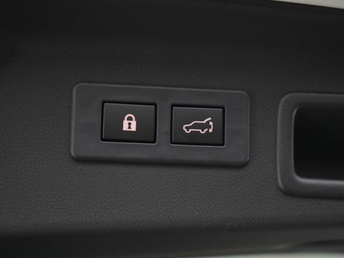 Used 2025 Subaru Forester Limited image 16