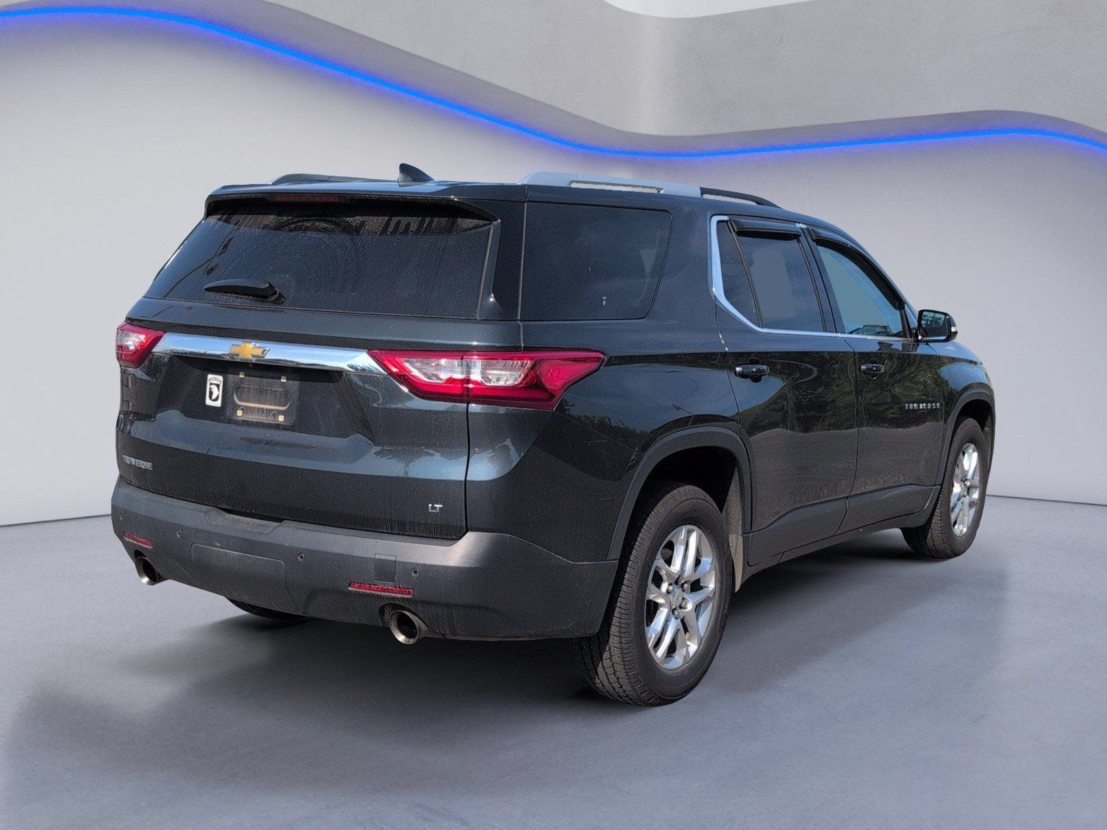 Used 2018 Chevrolet Traverse LT FWD image 3