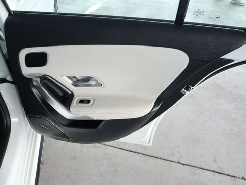 Used 2021 Mercedes-Benz A 35 AMG 4MATIC image 38