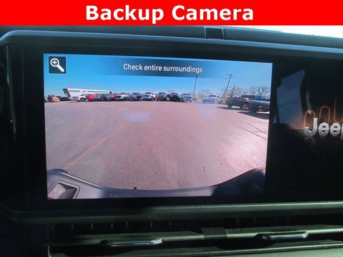 Used 2025 Jeep Gladiator Sport image 15