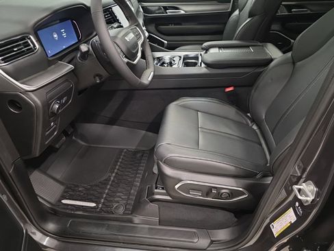New 2026 Jeep Grand Wagoneer 4WD w/ Premium Group I image 15