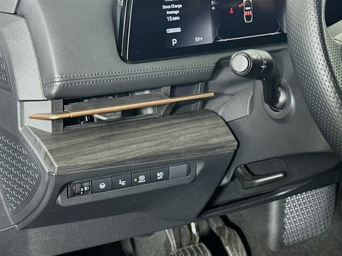 Used 2023 Nissan Ariya FWD image 17