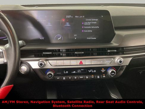 Used 2024 Kia Telluride LX FWD image 9