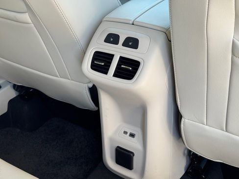 Used 2023 Buick Envision Avenir image 14