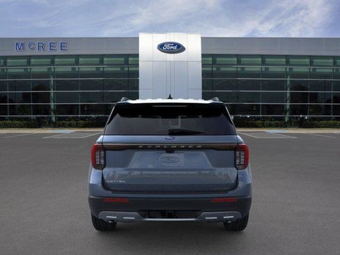 New 2026 Ford Explorer Active w/ Active Comfort Package RWD image 5